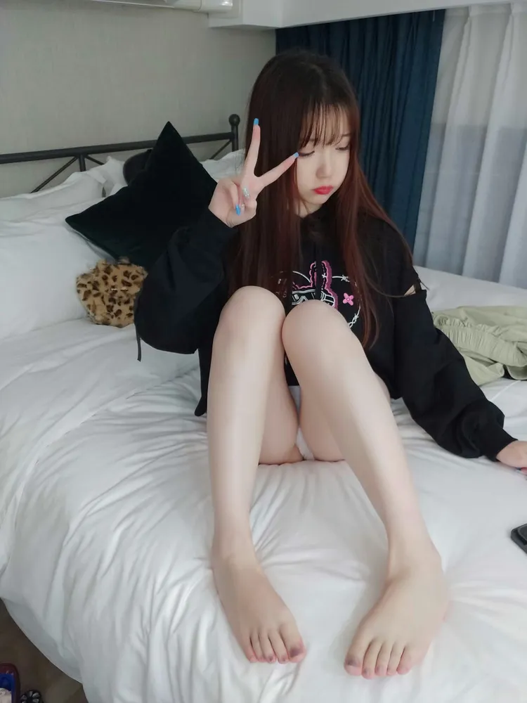 雪晴Astra - 美腿美足美臀 [178P2V-956MB] - 机器猫次元