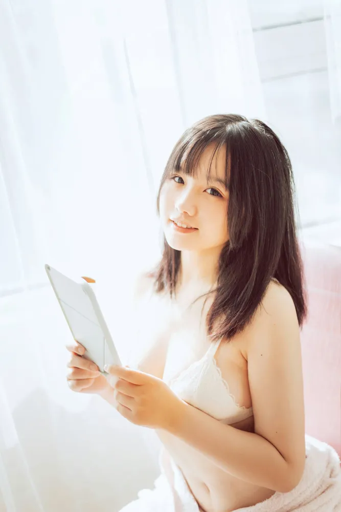 阿半今天很开心 - 私房 [26P66MB] - 机器猫次元