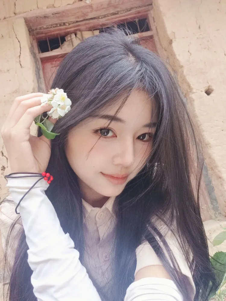 冬天又冷又暗你要又暖又亮的头像 - 机器猫次元