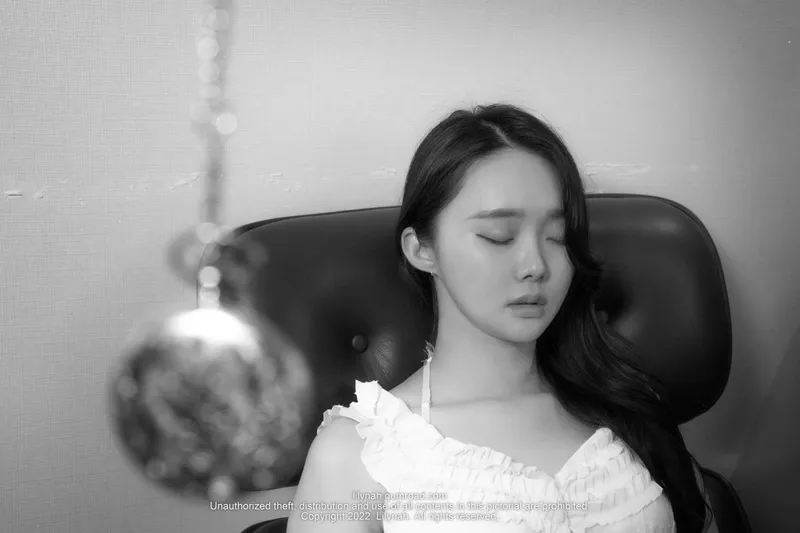 [Lilynah] Inah - Vol.23 Sixth Sense [59P]