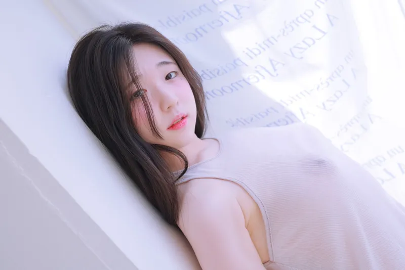 Yeonwoo – See through [80P] - 机器猫次元
