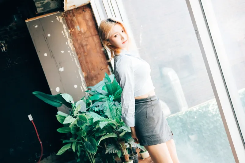 [LOOZY] Taeri – Enslave [80P] - 机器猫次元