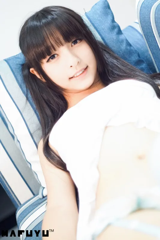 神楽坂真冬 蓝白条纹系列套图 [95P] - 机器猫次元