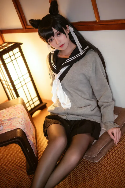 鳗鱼霏儿 - 碧蓝航线 校服 [14P]