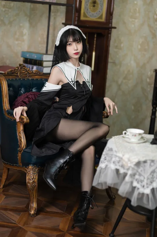 许岚 – 暗黑修女 [40P] - 机器猫次元