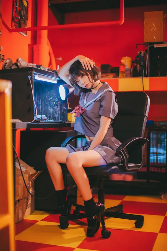 疯猫ss《被囚禁的少女》 [44P] - 机器猫次元