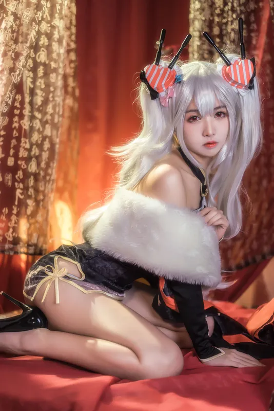 鳗鱼霏儿 碧蓝华裳 吸血鬼 [12P] - 机器猫次元