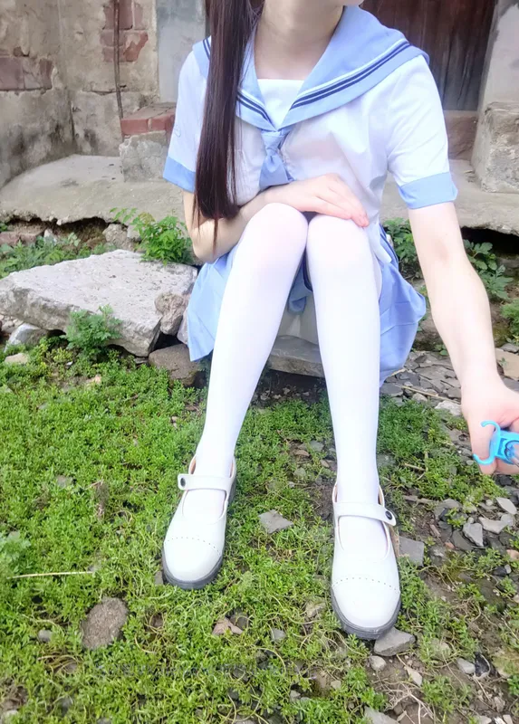 西尔酱 – 青草水手服 [74P] - 机器猫次元