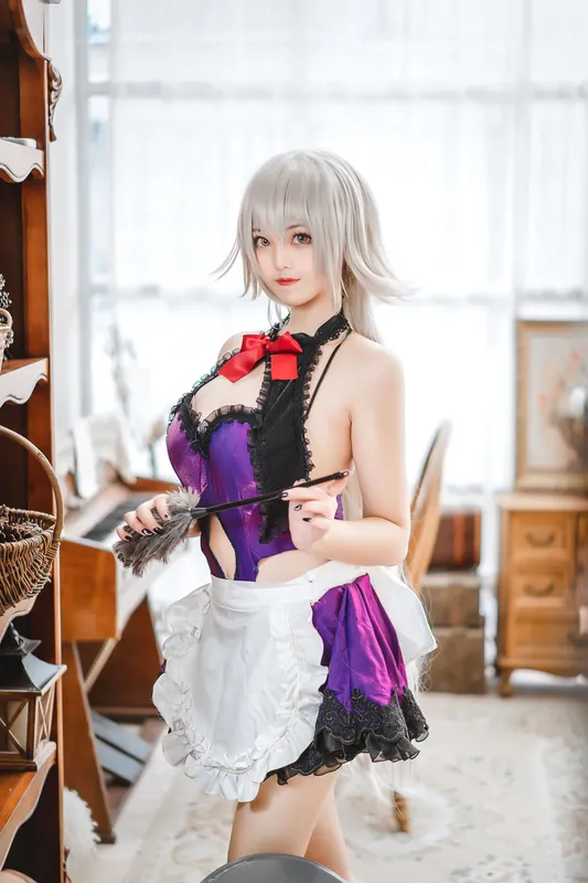 蜜汁猫裘 – 贞德女仆 [40P] - 机器猫次元