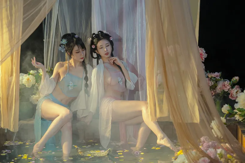 云溪溪 – 奶桃 水池 [42P] - 机器猫次元