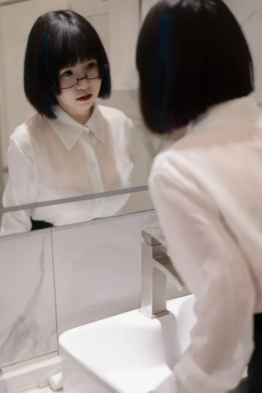 晕崽Zz – 迷情小秘 [36P] - 机器猫次元