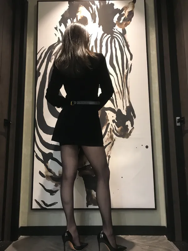 麋鹿_Monroe 2020.03.15 会所黑丝 [18P] - 机器猫次元