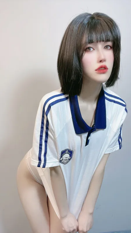 鹿八岁 – 不良学妹 [34P] - 机器猫次元