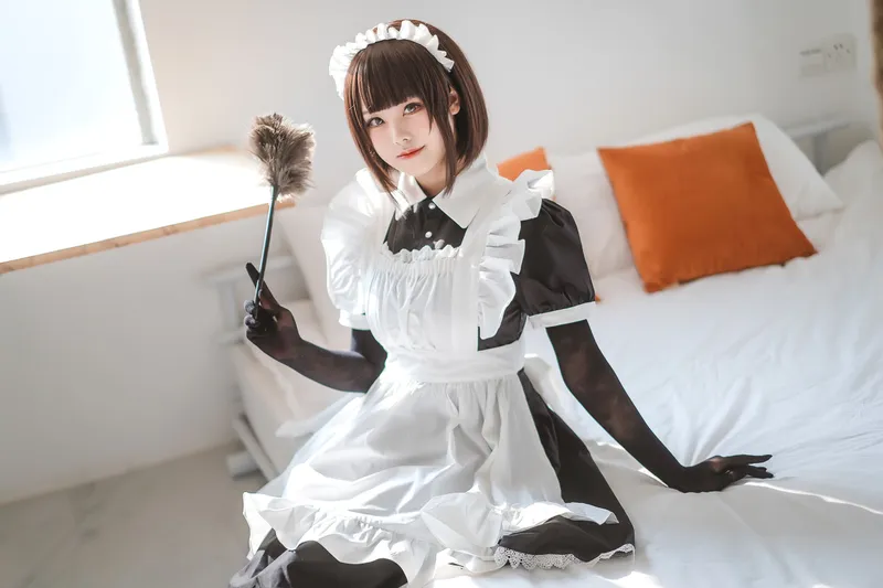 蜜汁猫裘 – 民宿 女仆 [50P] - 机器猫次元
