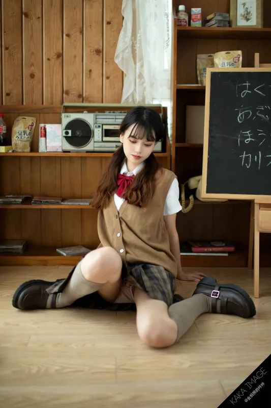 劳小白 – 校服JK [13P] - 机器猫次元