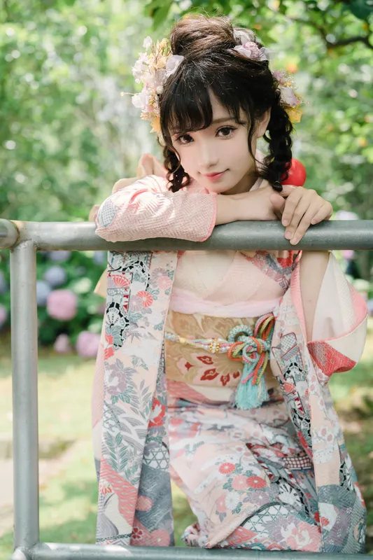 花柒Hana - 绣球花和服 [18P]