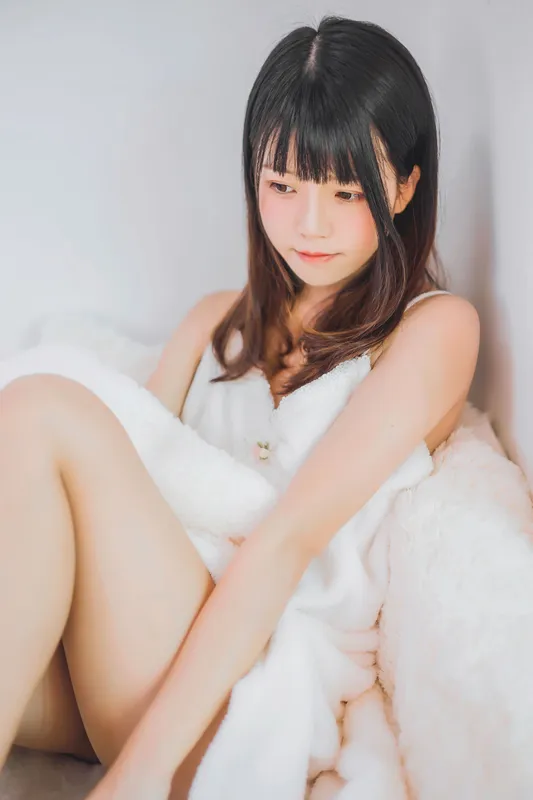 桜桃喵《冬眠》 [38P] - 机器猫次元