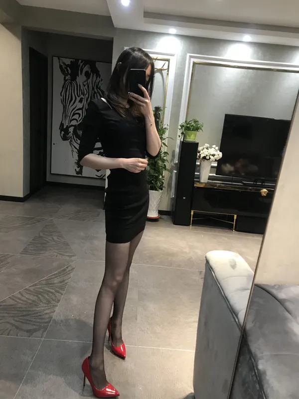 麋鹿_Monroe 2020.04.02 黑色丝情 [50P] - 机器猫次元