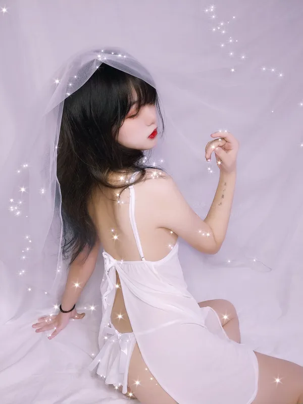 安妮 – 白色睡衣 [30P] - 机器猫次元