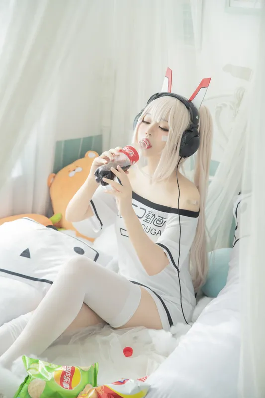 黑猫猫OvO – 肥宅凌波 [19P] - 机器猫次元