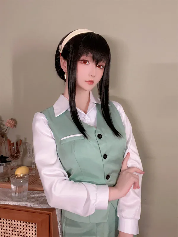 星之迟迟 – 圣诞节 约尔 OL制服 [71P] - 机器猫次元