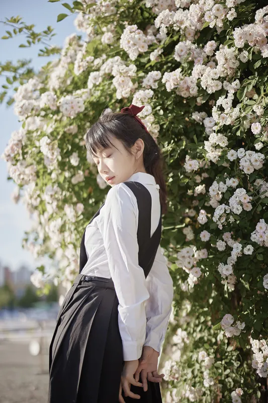 Shika小鹿鹿 - 蔷薇JK [14P]