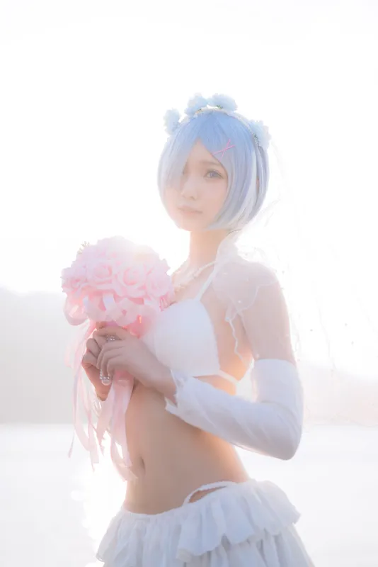 橙子喵 – 蕾姆海边婚纱花嫁 [18P] - 机器猫次元