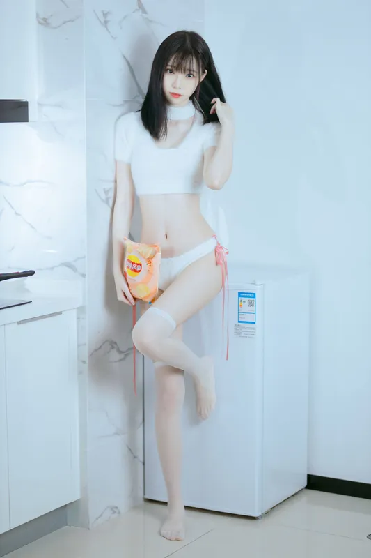 许岚 – 纯欲毛衣 [39P] - 机器猫次元