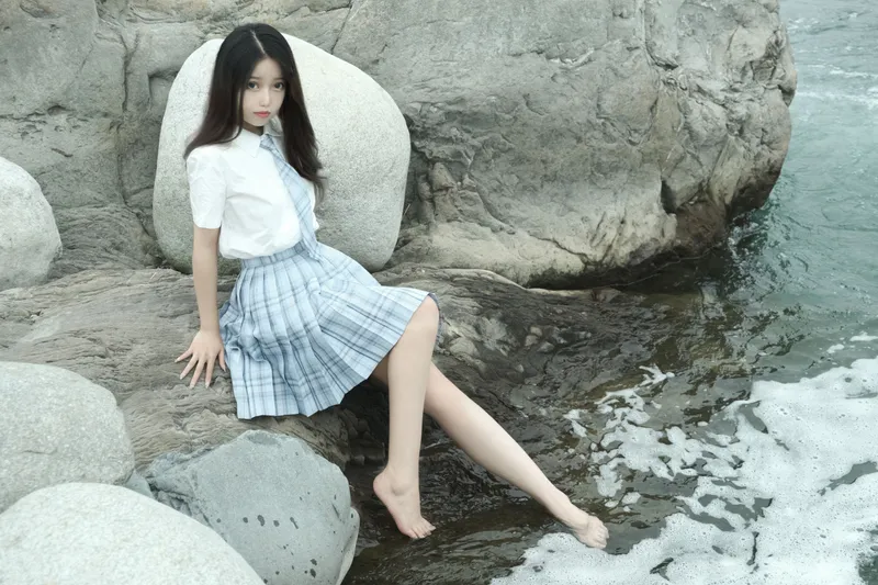 eloise软软 - 河边JK [34P]