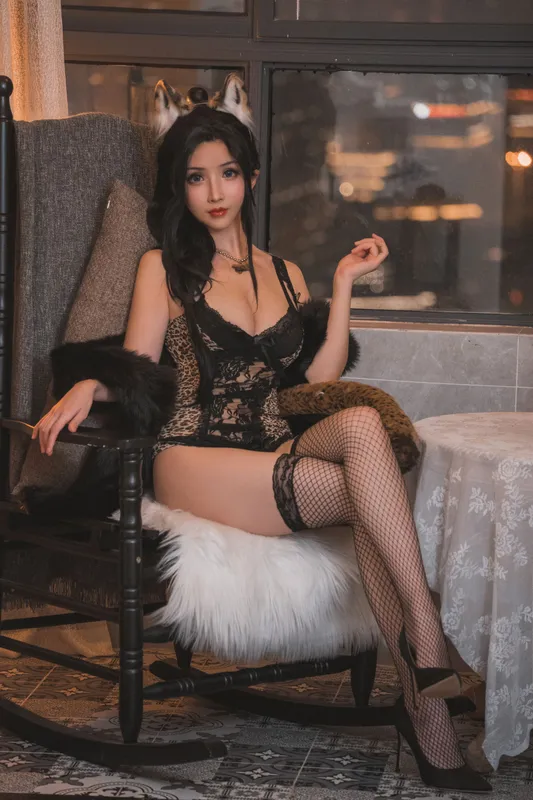 rioko凉凉子 – 豹子女士的秘密约会 [25P] - 机器猫次元
