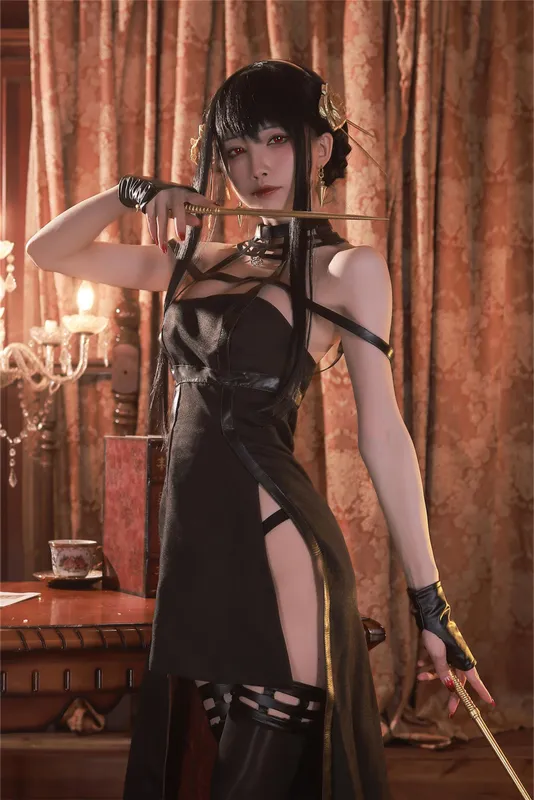 水淼aqua – 约尔 黑礼服 [64P] - 机器猫次元