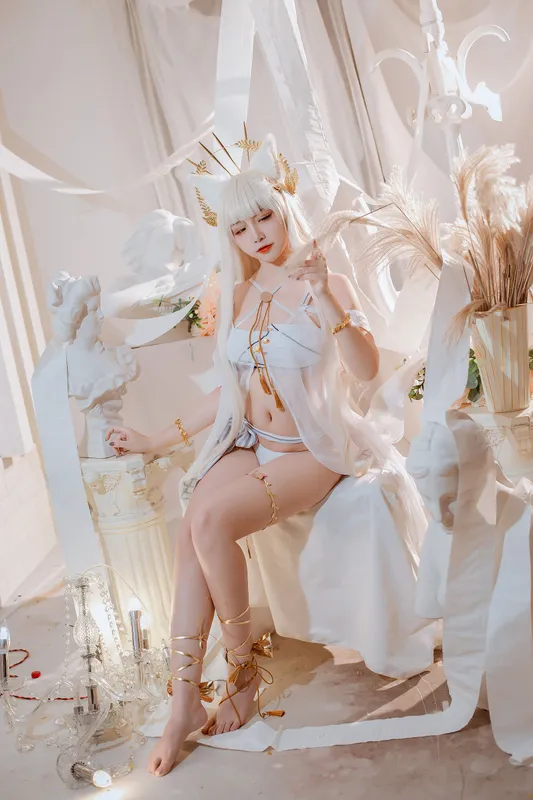 二佐Nisa – 方舟白金泳装 [16P] - 机器猫次元