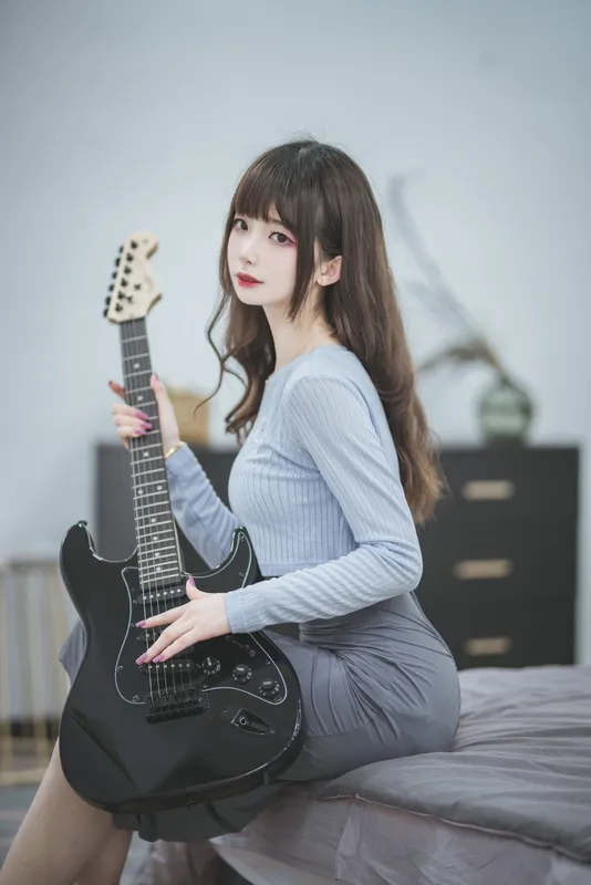 封疆疆v – 吉他妹妹 [40P] - 机器猫次元
