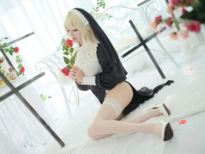 一米八的大梨子 – 修女 [36P] - 机器猫次元