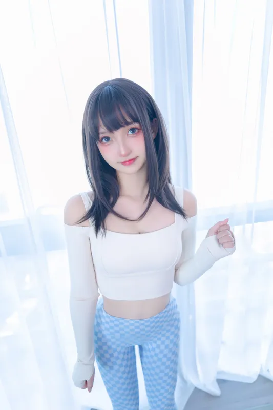 神楽坂真冬 – 蓝白格 [75P] - 机器猫次元