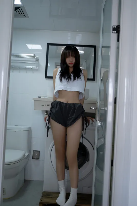 柒柒要乖哦 – 初恋背心 [111P] - 机器猫次元