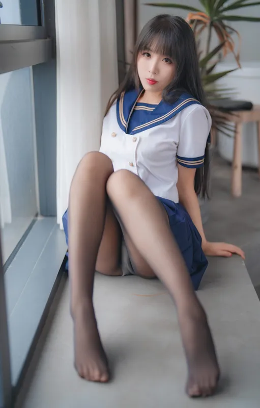 轩萧学姐 - 五月舰长 黑丝JK内衣 [32P]