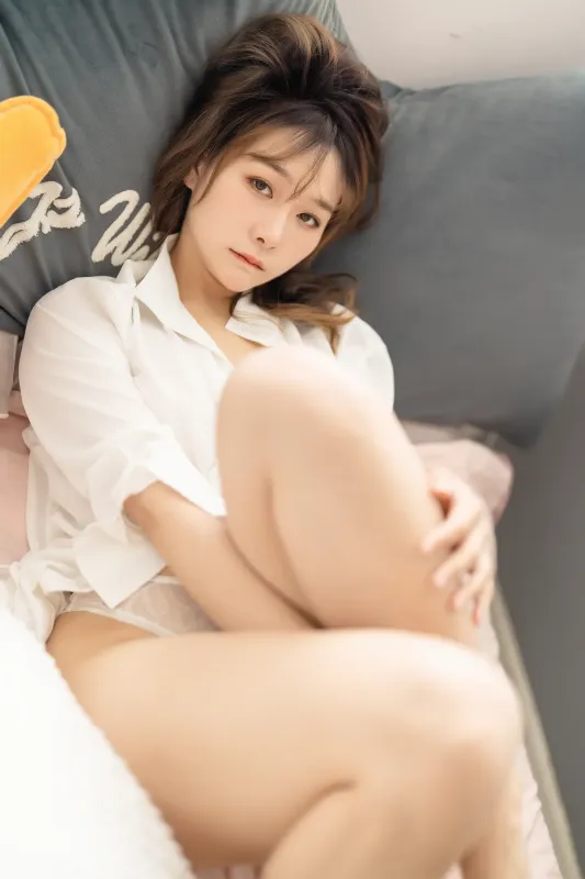 三刀刀miido – 男友衬衣 [46P] - 机器猫次元