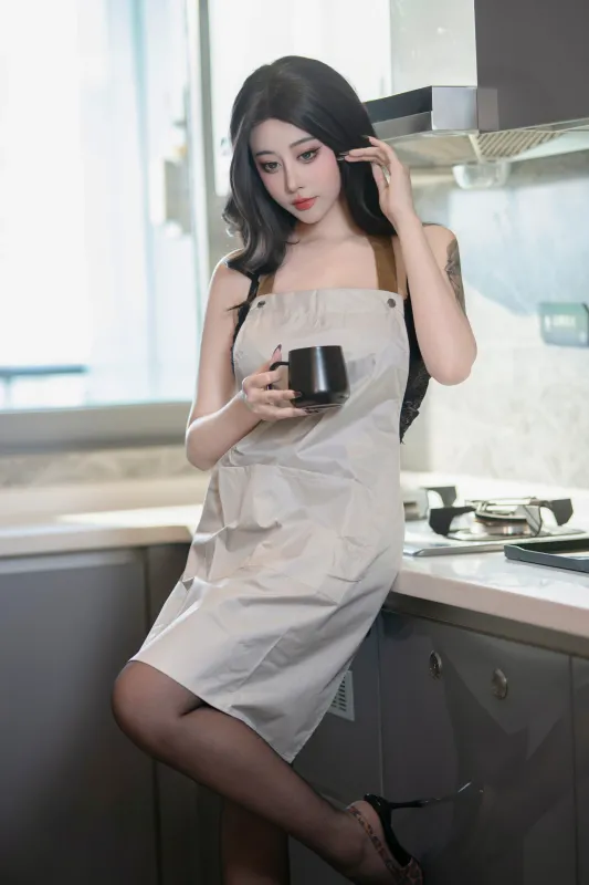 奈汐酱nice 6月最新 – 超美主妇 [80P] - 机器猫次元