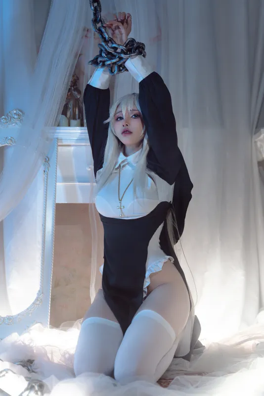 鹿八岁 - 堕落修女 [61P]