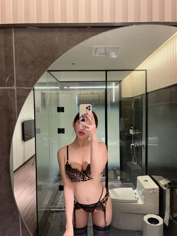 奶宝妹纸 – 豹纹小吊带 [62P] - 机器猫次元