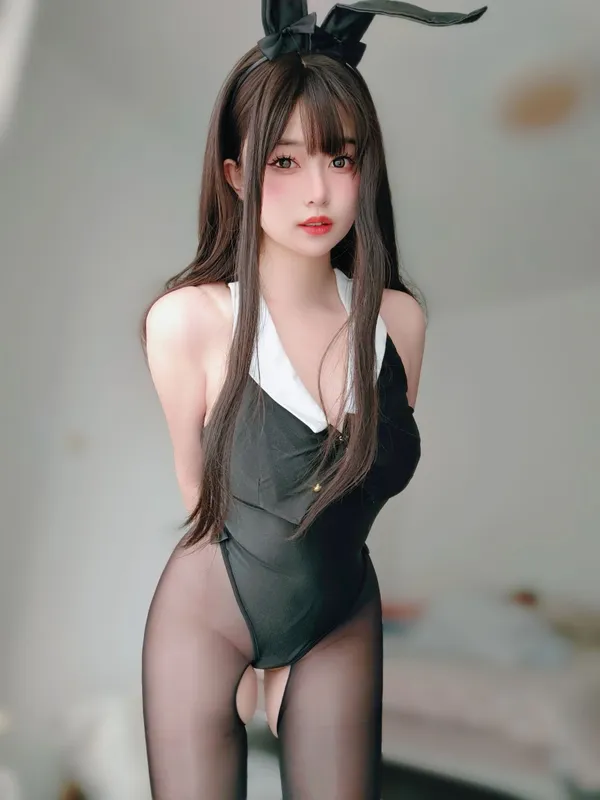 女主K - 黑丝兔女郎 [102P]