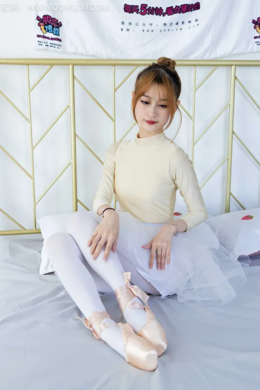 物恋传媒 NO.1387 卿卿-流光一瞬 [158P1V-3.99G] - 机器猫次元