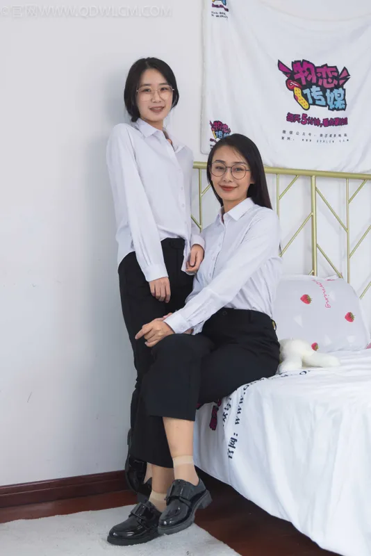 物恋传媒 NO.1397 菜菜&岚岚-办公室闺蜜 [158P+1V／4.35GB]