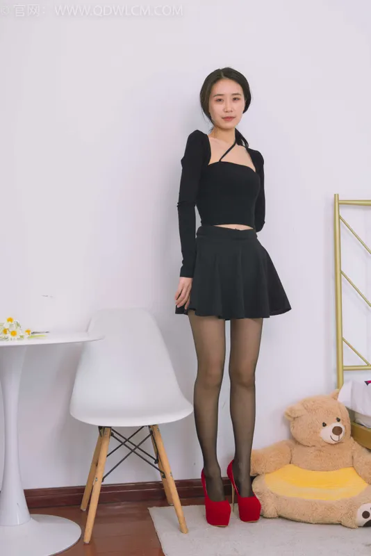 物恋传媒 NO.1480 菜菜-高冷范 [150P-1V-4.01G] - 机器猫次元