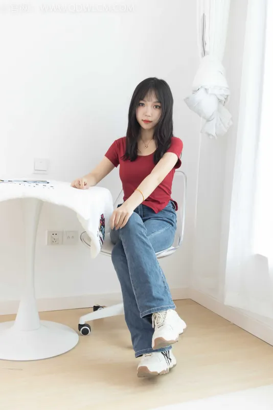 物恋传媒 NO.1793 纱纱-红叶恋曲 [160P-1V-3.65G] - 机器猫次元