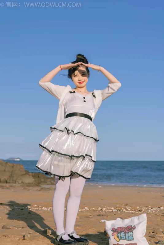 物恋传媒 NO.1828 挽挽-海上月 [150P-1V-4.07G] - 机器猫次元
