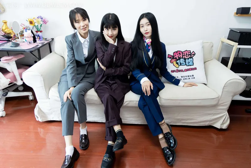 物恋传媒 NO.2074 菜菜&米米&绒绒-我们的秘密 [178P] - 机器猫次元