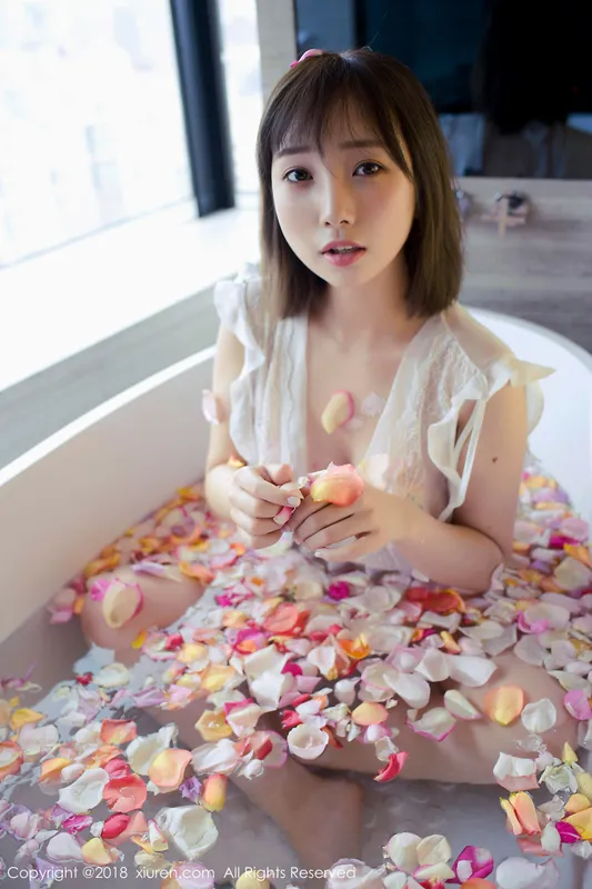 枝恩《短发百变大美女》 秀人网XIUREN No.981 - 机器猫次元