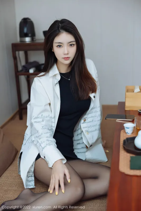 秀人网 No.4832 可樂Vicky 黑丝美腿 - 机器猫次元